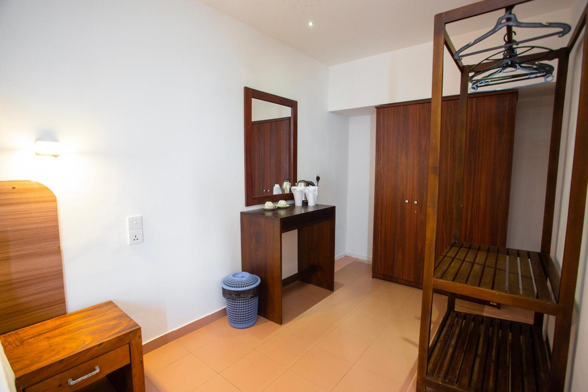 Hotel Lucky Seven Hikkaduwa Exterior foto