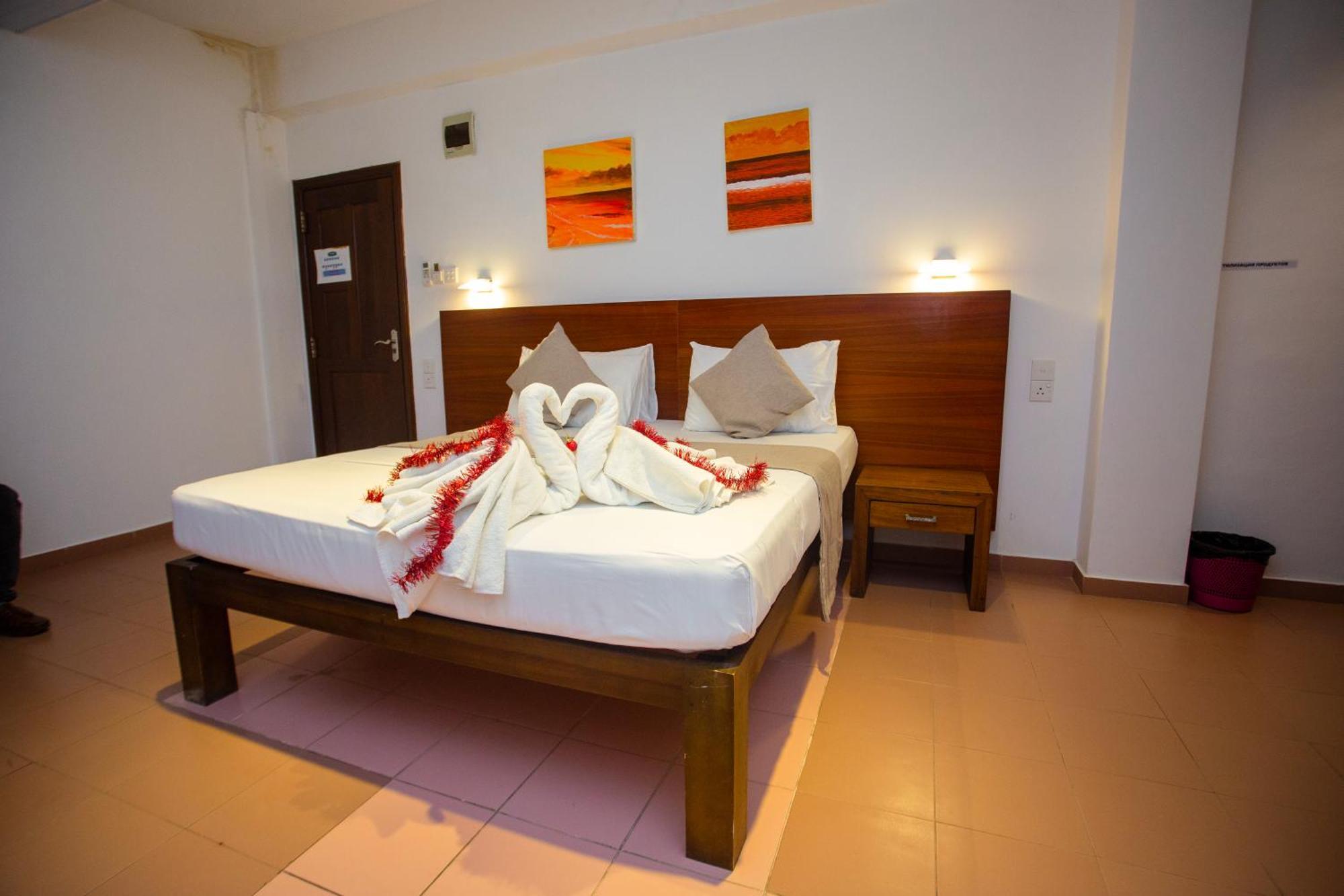 Hotel Lucky Seven Hikkaduwa Exterior foto