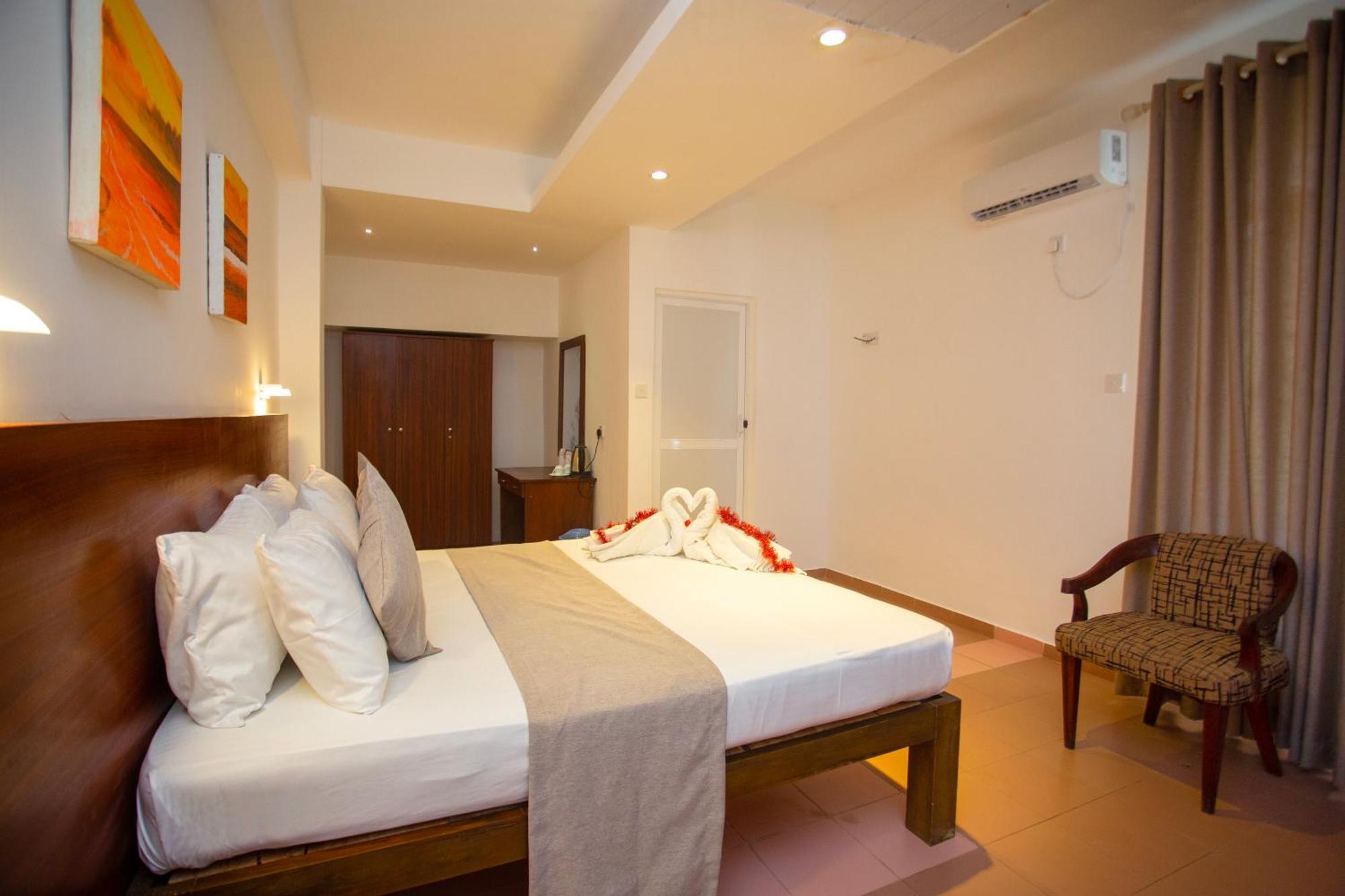 Hotel Lucky Seven Hikkaduwa Exterior foto