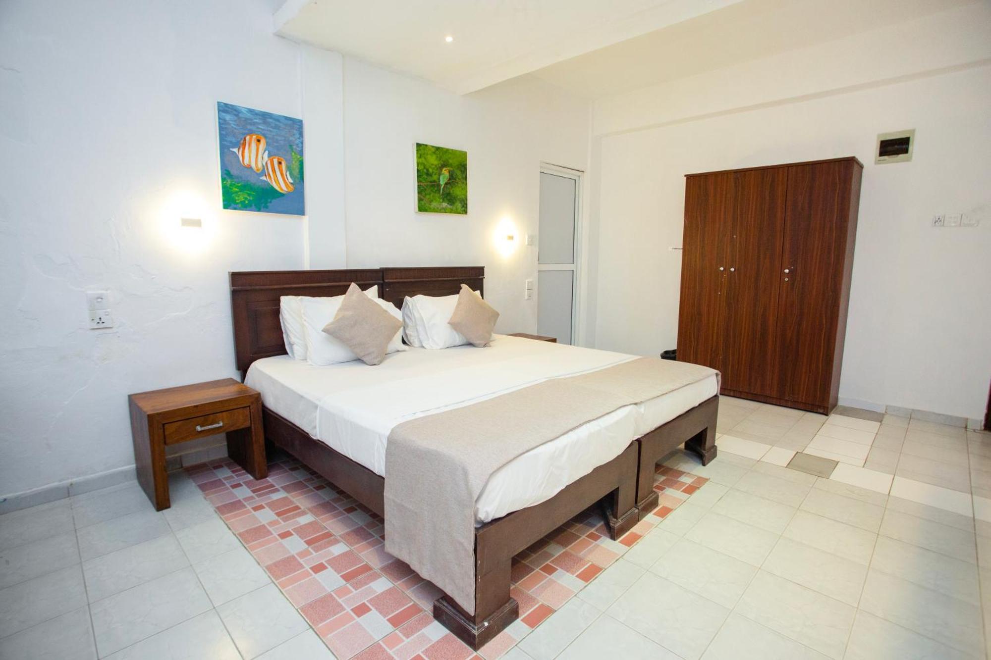 Hotel Lucky Seven Hikkaduwa Exterior foto