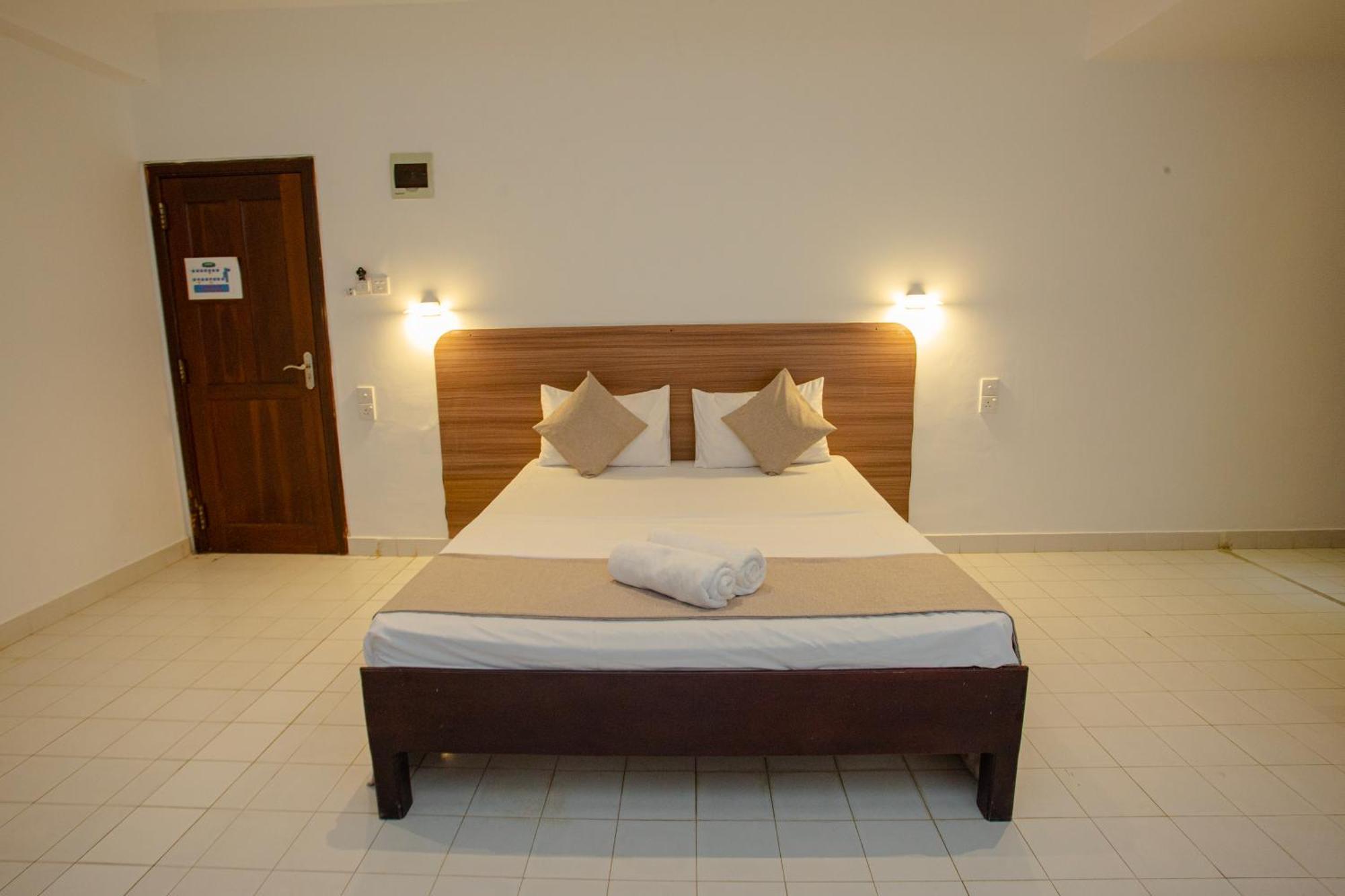 Hotel Lucky Seven Hikkaduwa Exterior foto